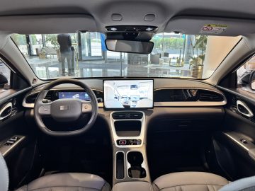 Geely E2 (8)