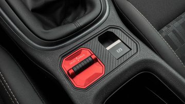 Jeep Avenger-2