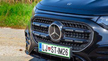 Mercedes-Benz_GLB_220_Matic_55