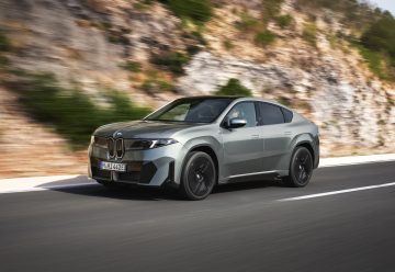 P90655742_highRes_bmw-ix4-50-xdrive-dr