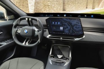 P90655827_highRes_bmw-ix4-50-xdrive-in