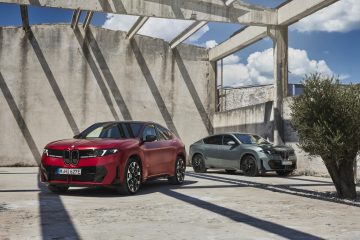 P90659264_highRes_bmw-ix4-highlight-sh
