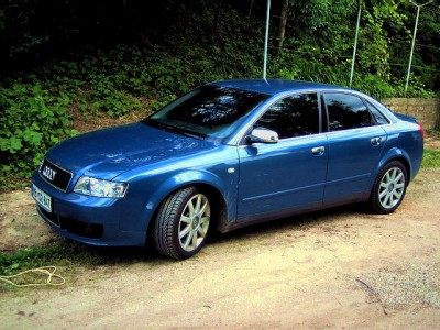 AUDI A4 (2).JPG