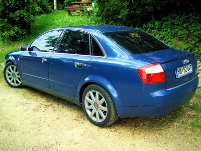 AUDI A4 (4).JPG