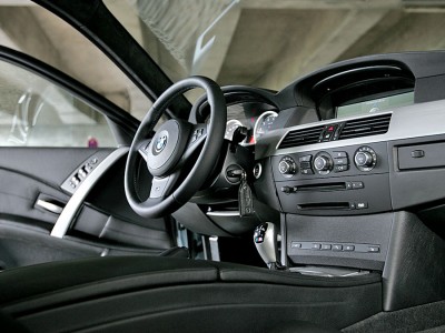 0607_x+2007_bmw_m5+interior.jpg
