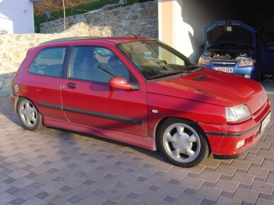 Clio.JPG