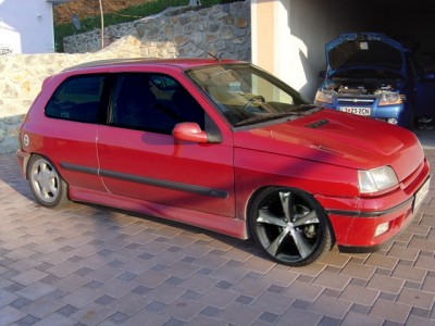 Clio8.jpg