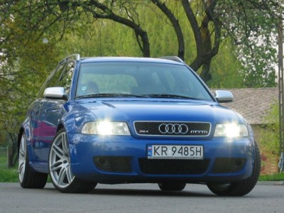 Audi RS4B5_002.jpg