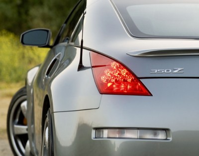 _06-350Z-tailight1.jpeg