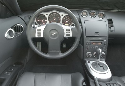_06-350Z-interior2.jpeg