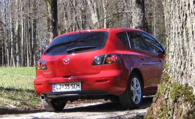mazda 3 obrezana.JPG
