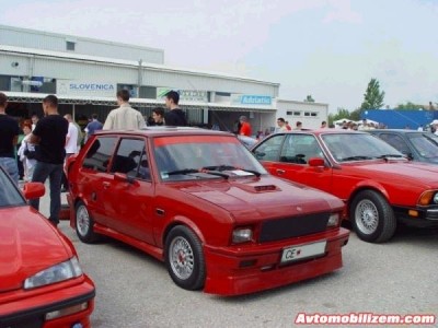 yugo1.JPG