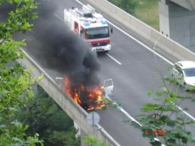 goreče vozilo, viadukt reber 4.6.2007.jpg9.jpg