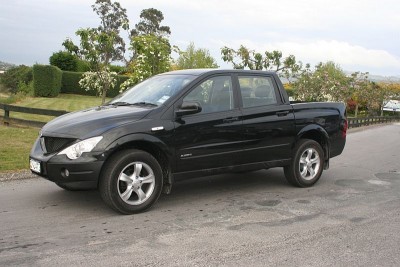 Actyon_Ute_front_and_side.jpg