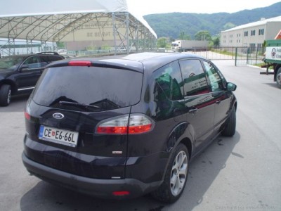 s-max_666.jpg