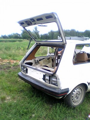 YUGO-BELI-RECIKLAZA (10).jpg