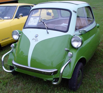 1958-BMW-Isetta-300-Coupe-Green-PO.jpg