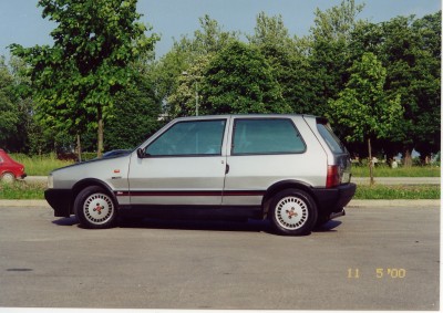 MOJ FIAT UNO TURBO.jpg