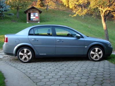 opelvectra3.jpg