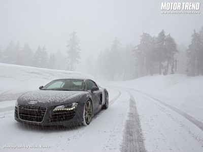 112_0707_01wm+2008_audi_r8+front_three_quarter_view.jpg