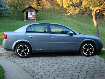 opelvectra1 copy.jpg