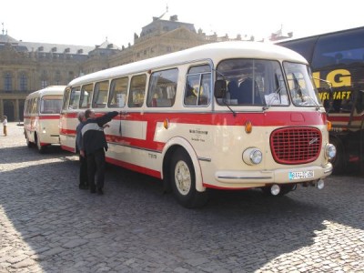 BUS 6.jpg