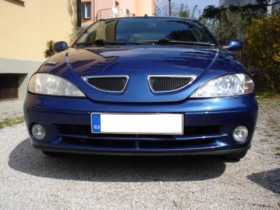 Megane - spredaj.jpg