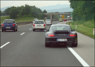 Porsche-Carrera-4S.jpg