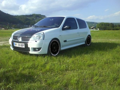 clio-black.jpg