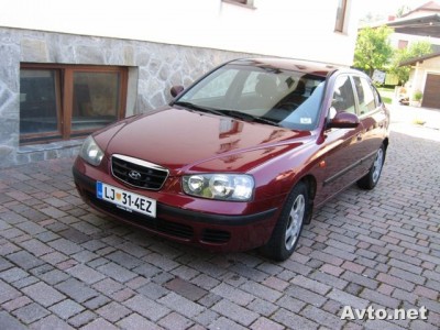 ELANTRA 2002.jpg