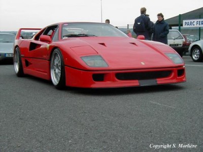 1988_ferrari_f40_05_m.jpg