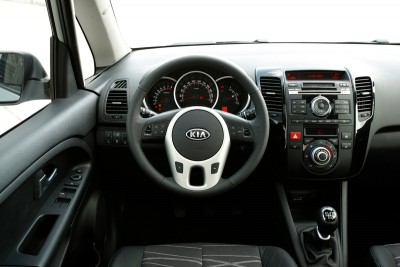 Kia-Venga-0609-31.jpg