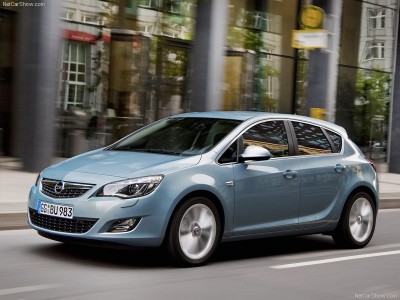 Opel-Astra_2010_800x600_wallpaper_1e.jpg