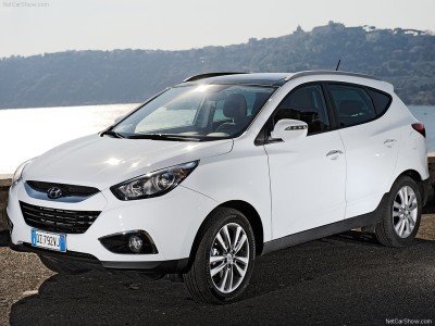 Hyundai-ix35_2011_800x600_wallpaper_0c.jpg