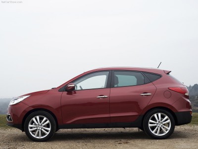 Hyundai-ix35_2011_800x600_wallpaper_1e.jpg