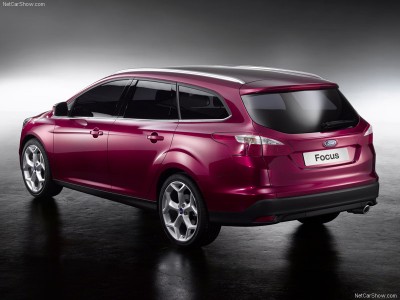 Ford-Focus_Estate_2011_800x600_wallpaper_05.jpg