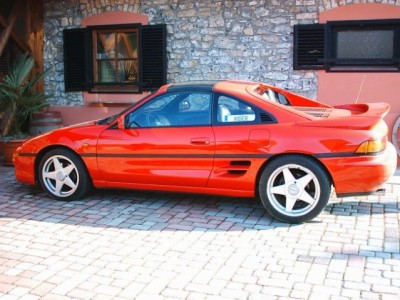 toyota-mr2-foto_774616_2204641_2204661.jpg