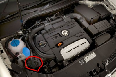 VolkswagenGolf118TSI-engine.jpg