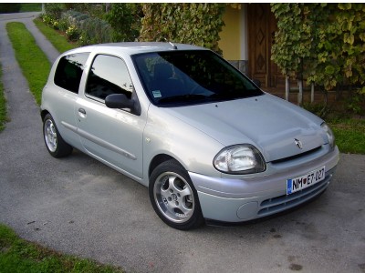 clio1.jpg