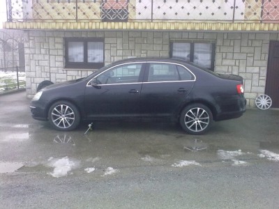24122010300.jpg