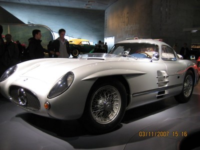 Mercedes_Benz_300_SLR_1955_by_toyonda.jpg