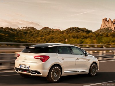 Citroen-DS5_2012_800x600_wallpaper_1a.jpg