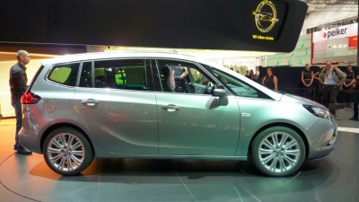 zafira-tourer-frankfurt09.jpg
