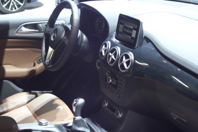 10-2012-mercedes-benz-b-class.jpg