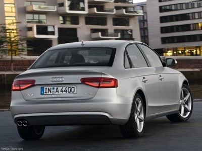 Audi-A4_2013_800x600_wallpaper_07.jpg