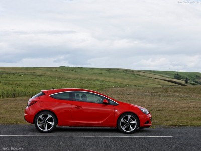 Vauxhall-Astra_GTC_2012_800x600_wallpaper_1c.jpg