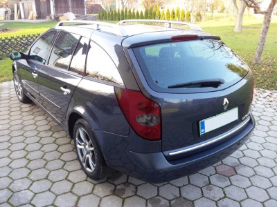 Renault Laguna temne.jpg