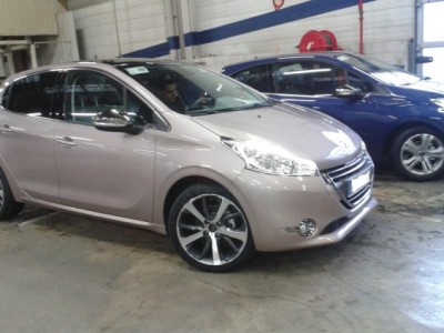 Nuova-Peugeot-208-2012-01-636x477.jpg