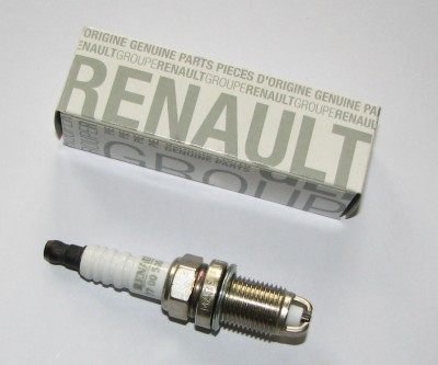 Svečka - Clio 2, 8V - izvedba.jpg