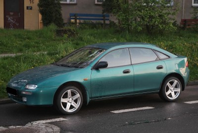mazda-323f-ba-06.jpg